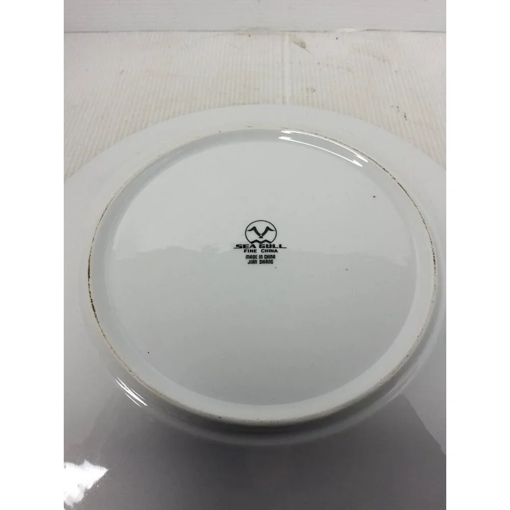 Vintage Sea Gull Fine China Christmas Tree Gold Rim 10.5"" Dinner Plate - Picture 8 of 8